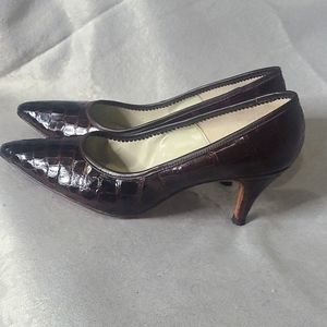Vintage Mr Seymour genuine reptile brown pumps